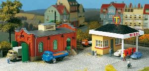 HT Tankstelle + Kfz-Werkstatt - Auhagen 12227 Spur H0