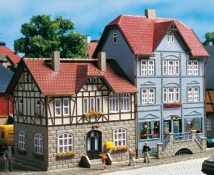 HT Wohnh�user Bahnhofstr.9/11 - Auhagen 12346 Spur H0