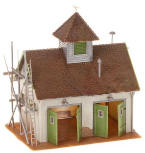 L�ndliches Feuerwehrhaus - Faller 130268 Spur H0