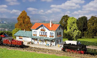 Bahnhof Feuerbach - Faller 212110 Spur N