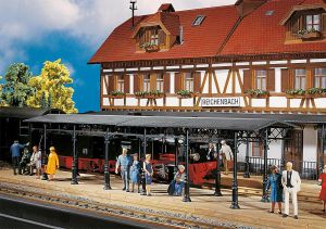 �berdachter Bahnsteig - Faller 330908 Spur 2m / G
