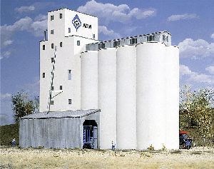 Getreidesilo, Betonoptik - Faller 533022 Spur H0