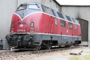 Patinierung Triebwagen 4-teilig Spur 1 - KM1 4064 Spur 1