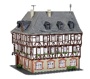 H0 Fachwerk-Eckhaus Miltenber - Kibri 38904 Spur H0