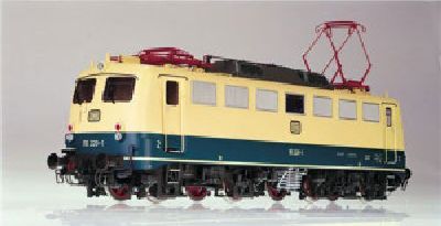 E-Lok BR 110 DB Ep.4 blau/beige - Kiss 241111 Spur 1