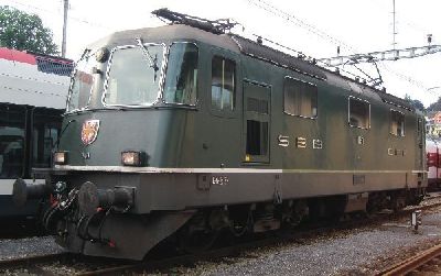 Re 4/4 II 11224 SBB V gr�n E-Lok o Klima - Kiss 510008 Spur 1