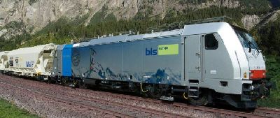 E-Lok BLS / Railpool 186 109 mit 3 Wagen - Kiss 510509 Spur 1