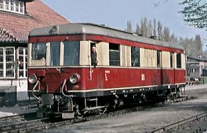 Schlepptriebwagen T3 BR 187 025-2 DR Ep. IV rot/creme - Kiss 600562 Spur 2m