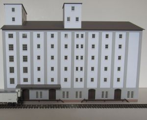 Gro�es Hafenspeicher-Geb�ude verputzt - Laffont H1701 Spur H0