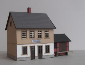Bahnhof Waldangelloch / Rauenberg mit angebautem G�terschupp - Laffont N1301 Spur N