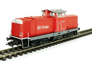 Diesellok BR 212 DB-Cargo IV verkehrsrot DCC-Sound/Kupplung - Lenz 40134-17 Spur 0