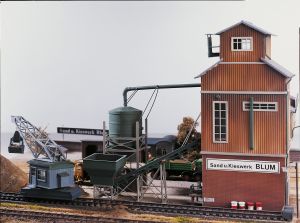 Sandwerk Silo + F�rderung - Piko 61125 Spur H0