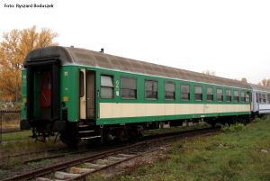 Personenwg. 111A 2. Kl. PKP IC VI - Piko 97186 Spur H0