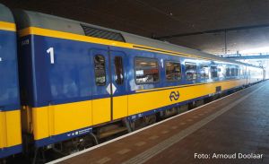 Personenwagen ICR 1. Klasse N - Piko 97648 Spur H0