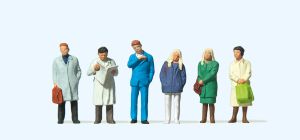 Wartende Reisende am Bahnstei - Preiser 14071 Spur H0