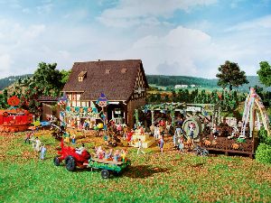 H0 Herbstfest mit K�rbisstand - Vollmer 3009 Spur H0