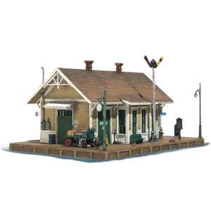 N Bahnhof Dansbury - Woodland WBR4928 allgemein