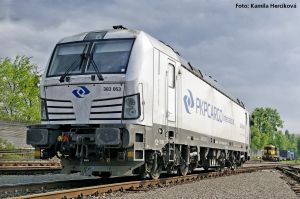 E-Lok BR 383 PKP Cargo International VI + DSS PluX22