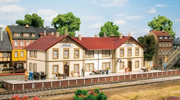 11413 Auhagen - H0 Bahnhof Gr�nberg - Spur H0