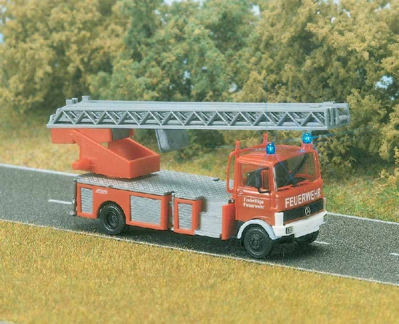 5608 Busch - Feuerwehr-Leiterwagen H0 - 1:87