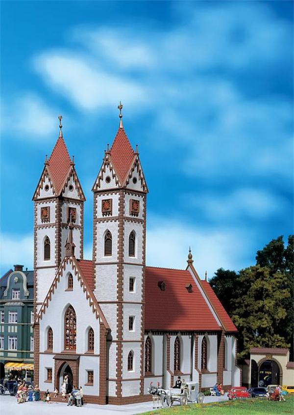 130905 Faller - Stadtkirche mit Spitzturm- und Zwiebelturmhauben - Spur H0