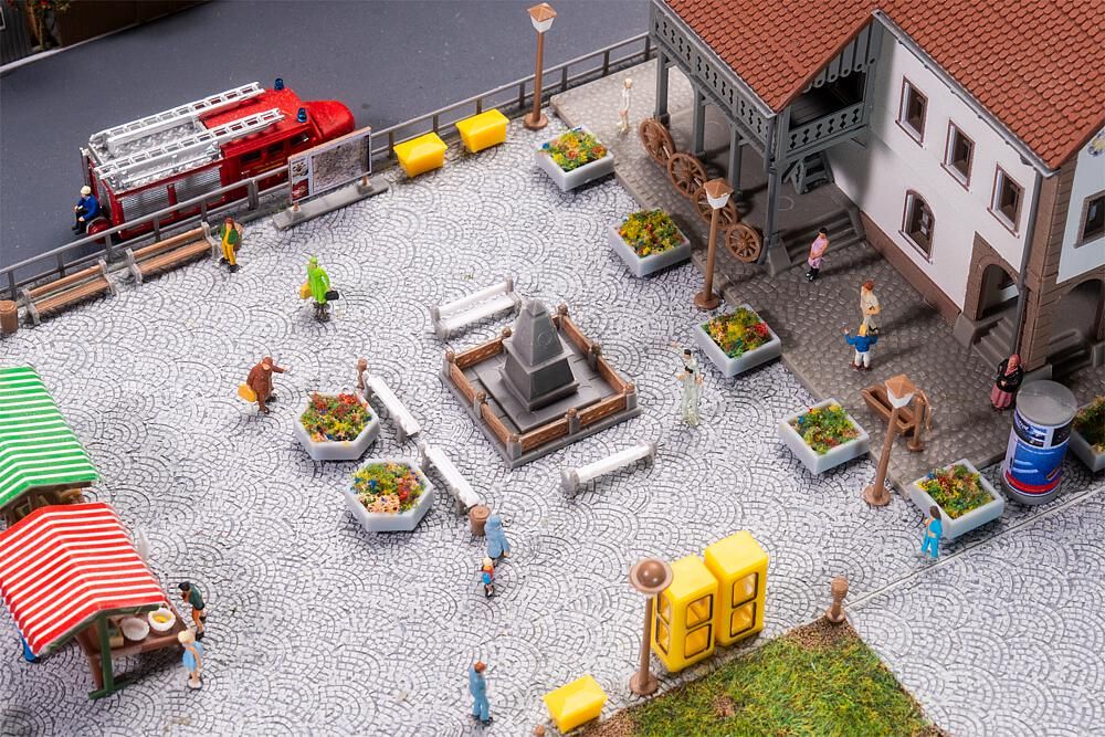 272565 Faller - Stadtausgestaltungs-Set II - Spur N