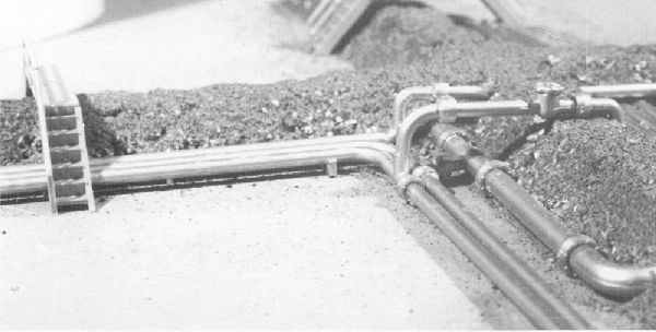 533104 Faller - �l-Verladestelle - Spur H0