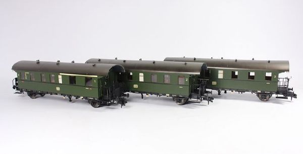 in OVP, zwei verschiedene Wagenn Ep III mit DB-Logo. 2x  2.Klasse Bid-26. NUR 2 Wagen!