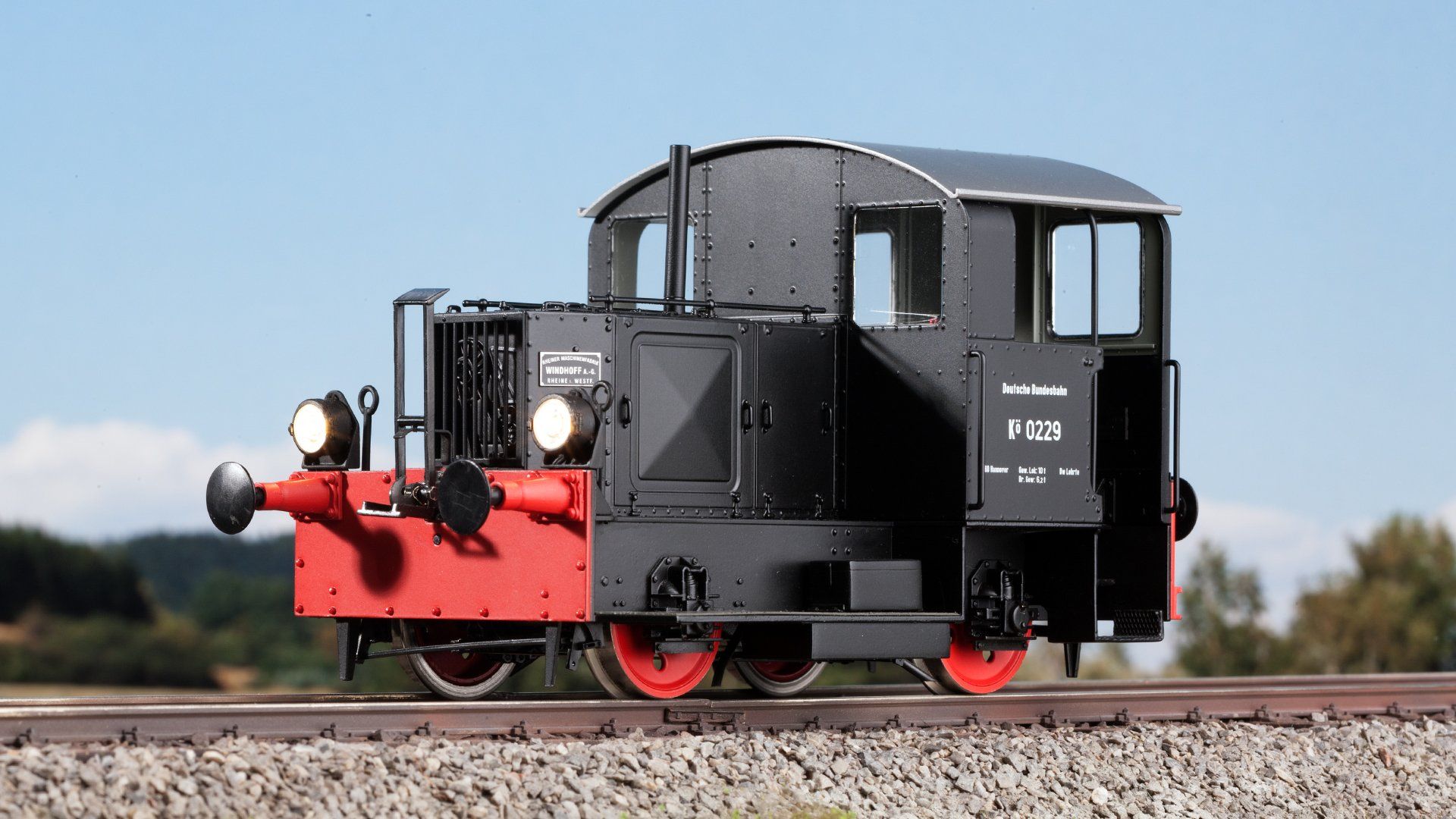 Bw Weiden, 2x DRG Spitzenlicht, alter Puffer-Typ, Aufbau / Fahrwerk schwarz, Räder / Pufferbohle rot