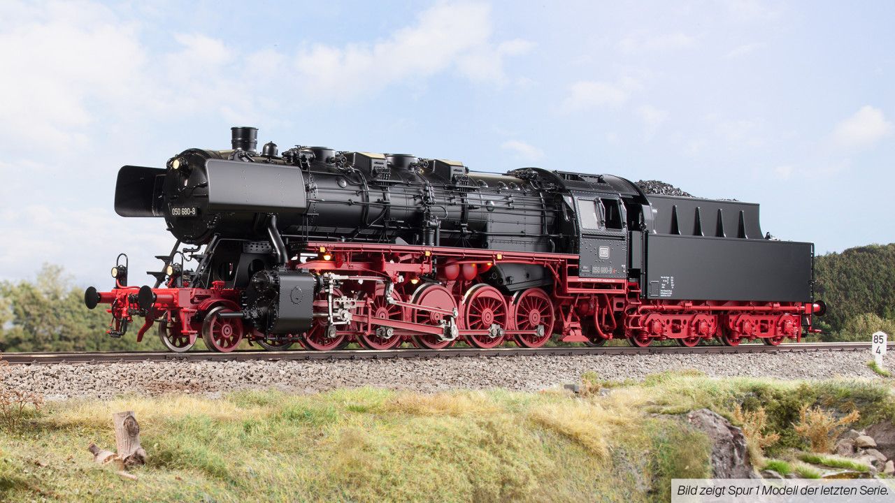 BD Mainz/Bw Kaiserslautern, Zustand 1971, Tender 2'2'T26, Witte Windleitbleche, RAL 9005/3002, 3x Hella Laternen vorne und hinten, Indusi