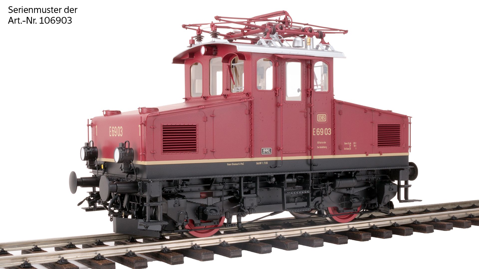BD München / Bw Garmisch, purpurrot/schwarz, 3x Spitzenlicht, Zierlinie, niedriger Vorbau, kurzer Achsstand, Stromabnehmer SBS 39