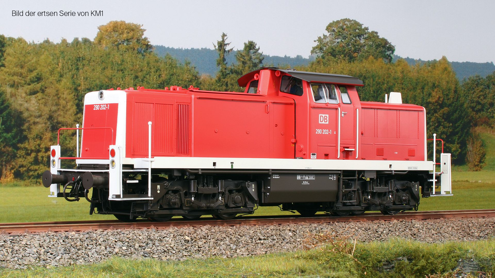 Premium Edition, Neukonstruktion, Hochleistungs-Motor, Multiprotokoll- Hochleistungsdecoder mit Energiespeicher und KM1 High-Quality-Sound, Dynamic Smoke Rauchentwickler, originale Schraubenkupplungen, austauschbar gegen Funktionskupplungen
