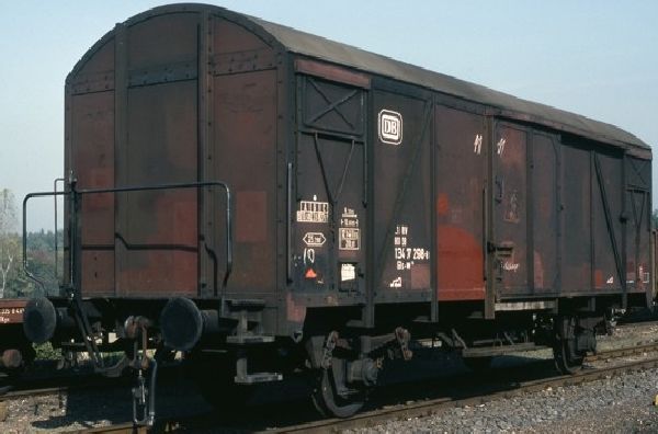 205405 KM1 - G�terwagen GMS 54 braun DB EpIIIb - Spur 1