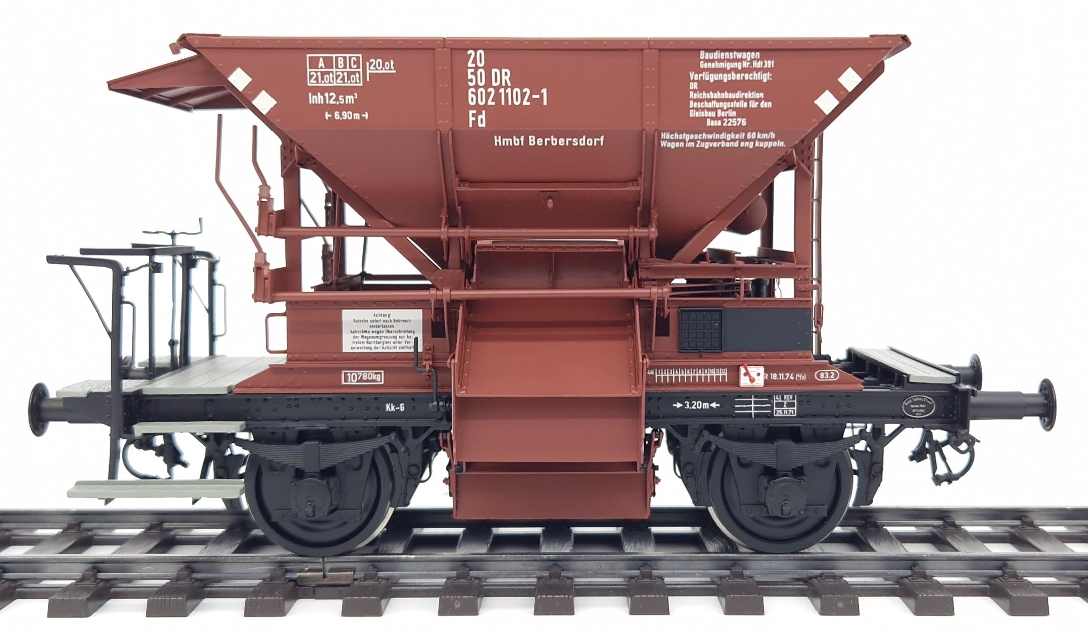 Schotterselbstentladewagen Beschriftung A, B, C
