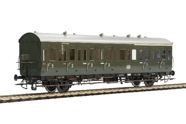 212101A KM1 - Einheits-Abteilwagen BC-21 DRG 2./3.Kl. braungr�n - Spur 1