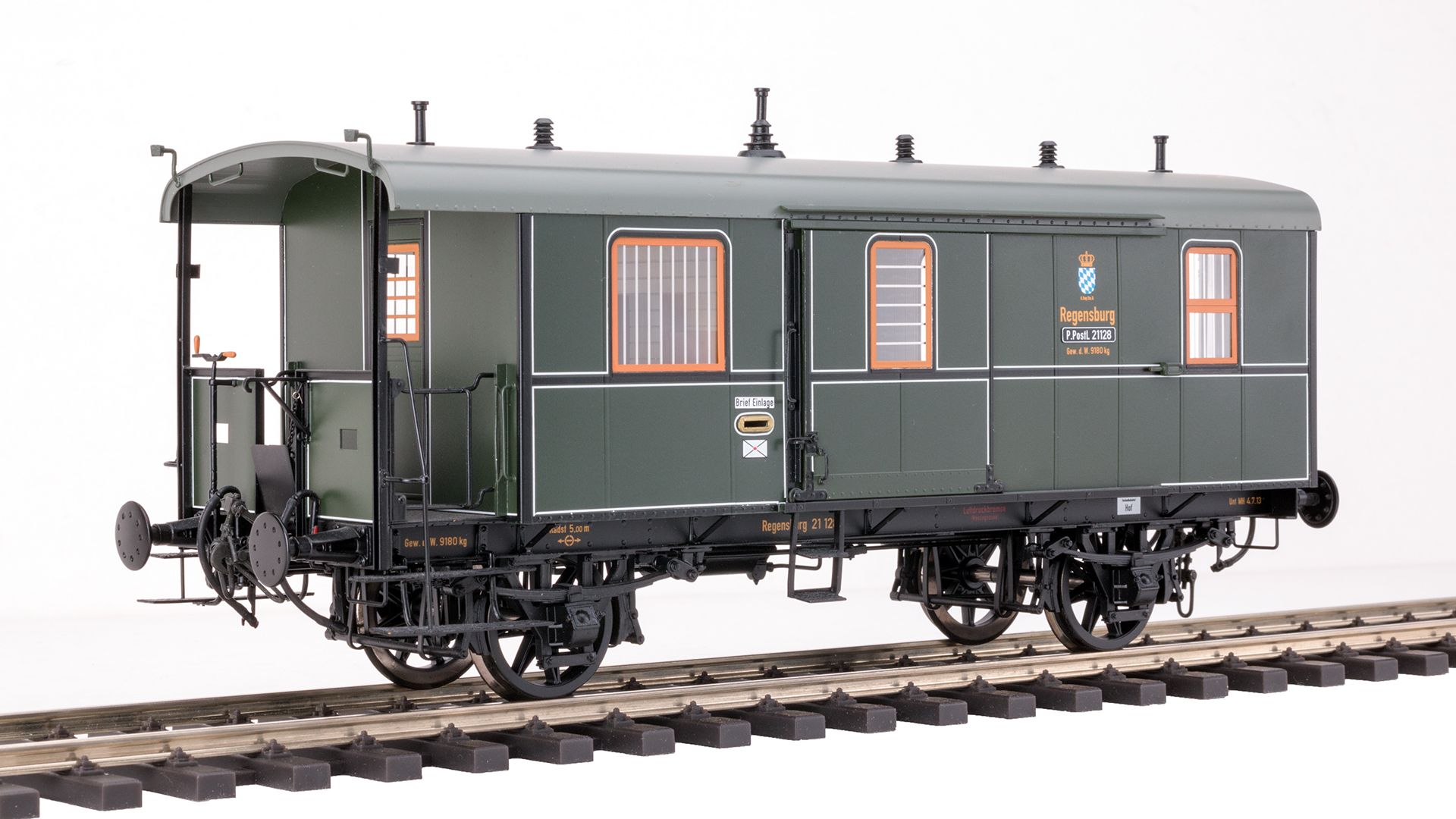 Beschriftungen A (Regensburg), B (Regensburg). Pack-Postwagen der Königlich Bayrische Staatsbahn, mit Innenbeleuchtung und Decoder, Messingmodell der Premium Edition