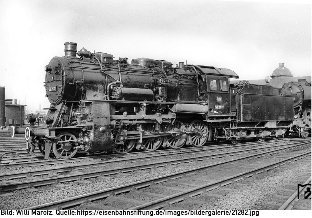 2. Serie, Bw Duisburg-Ruhrort Hafen, dreidomig, Behelfsrauchkammertür, Glocke, Lampen 2 x DRG, 1 x DB, Gegengewichte durchbohrt, DB-Keks, Bauzustand 1961/62