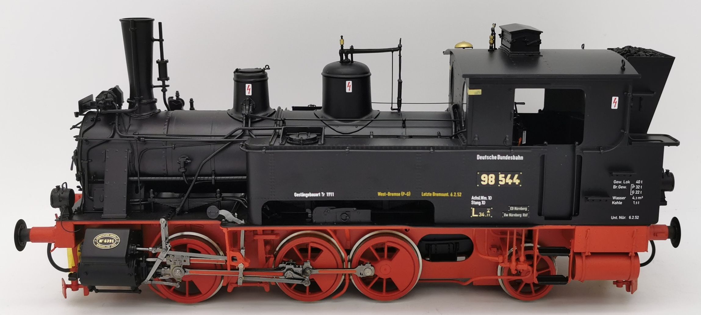 FineScale, BR 98.4-5, runde Rauchkammertür, hoher Kohlekastenaufsatz