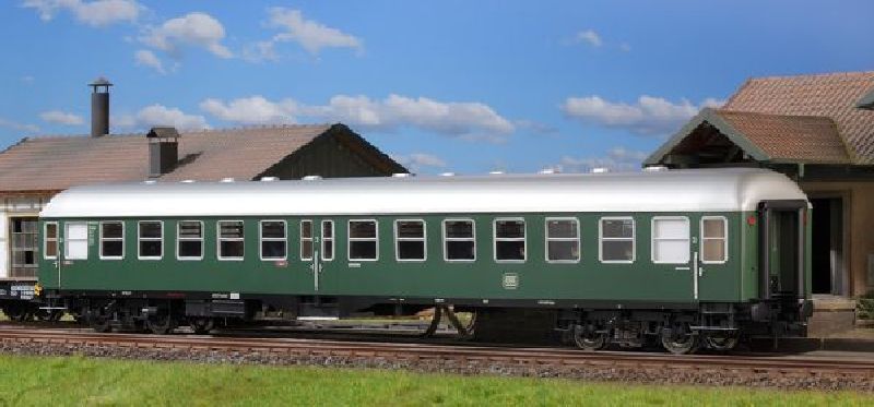 550001 Kiss - Mitteleinstiegswagen  2.Kl Ep3 gr�n - Spur 1