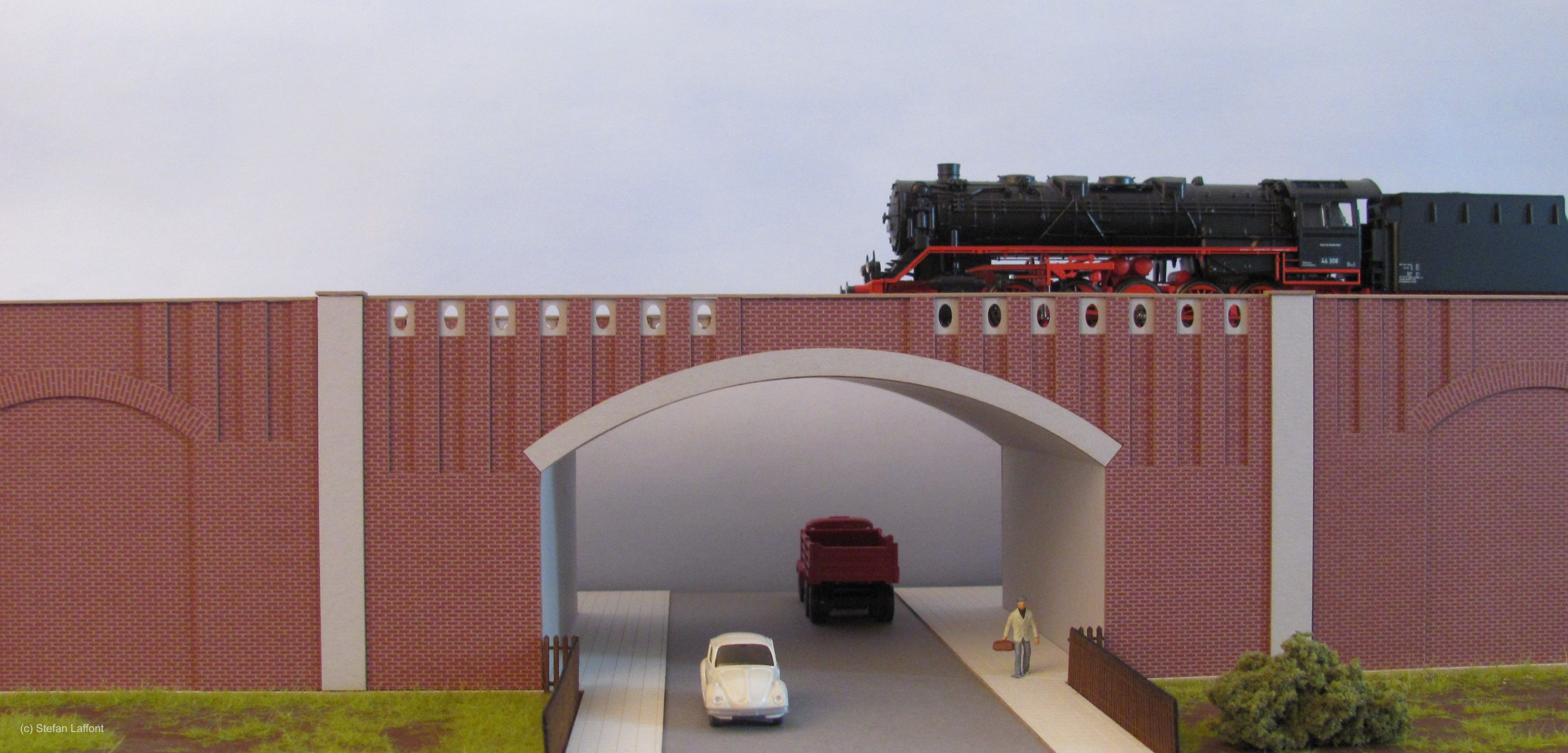 H201 Laffont - Br�ckenviadukt - Spur H0