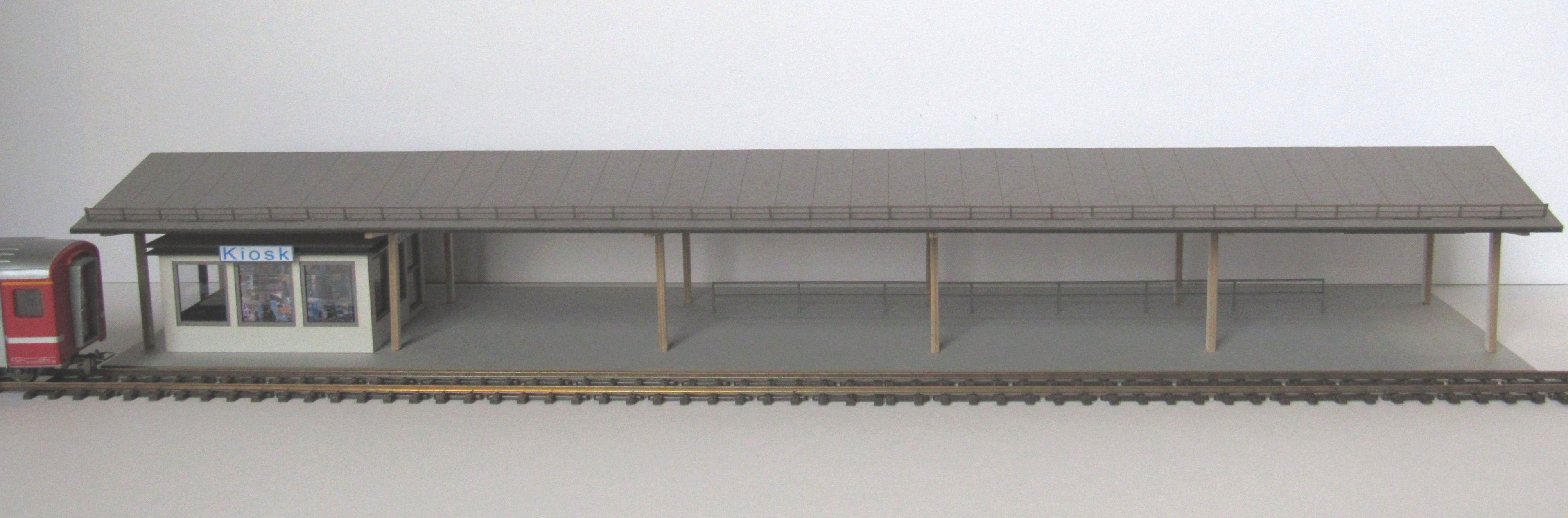 H6701 Laffont - Bahnsteig Zermatt - Spur H0