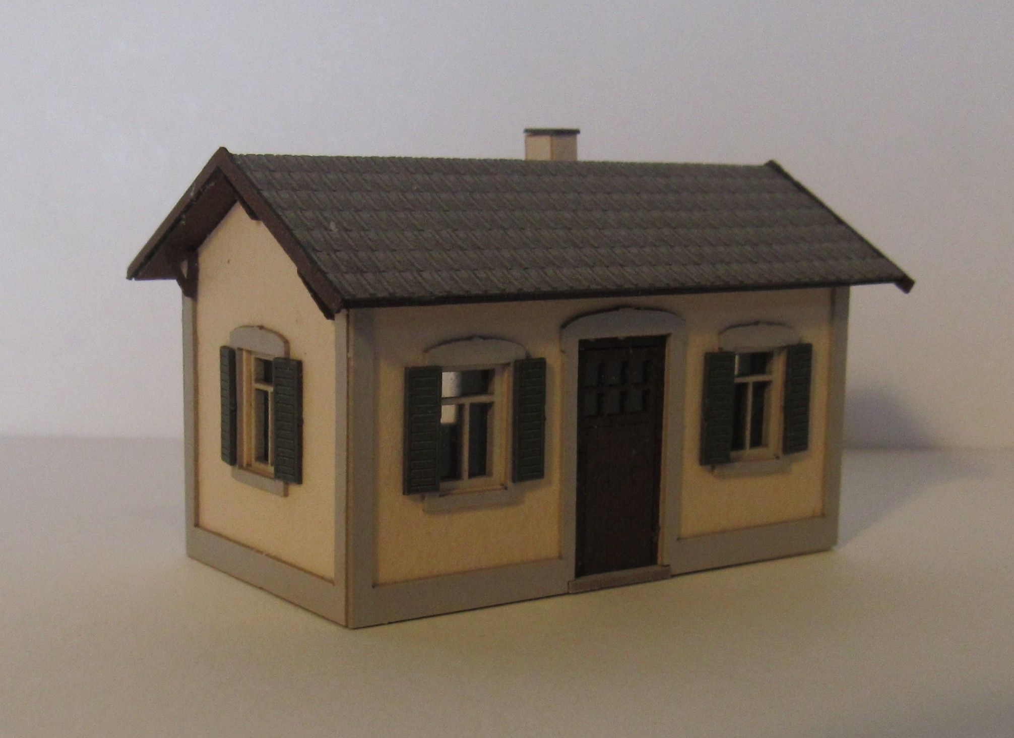 T1501 Laffont - Nebengeb�ude verputzt - Spur TT