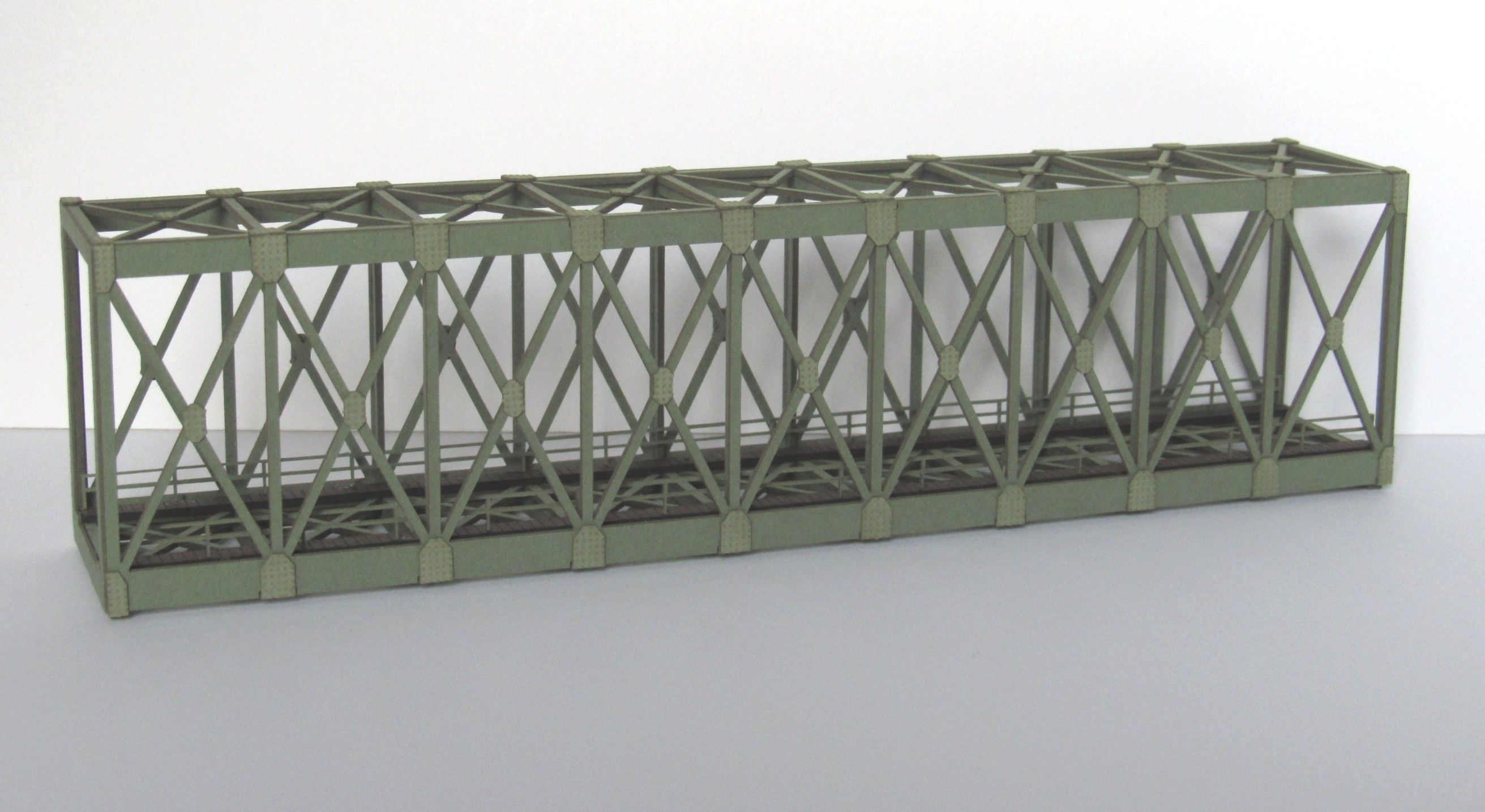 Z4501 Laffont - Fachwerk-Kastenbr�cke 1-gleisig resedagr�n - Spur Z