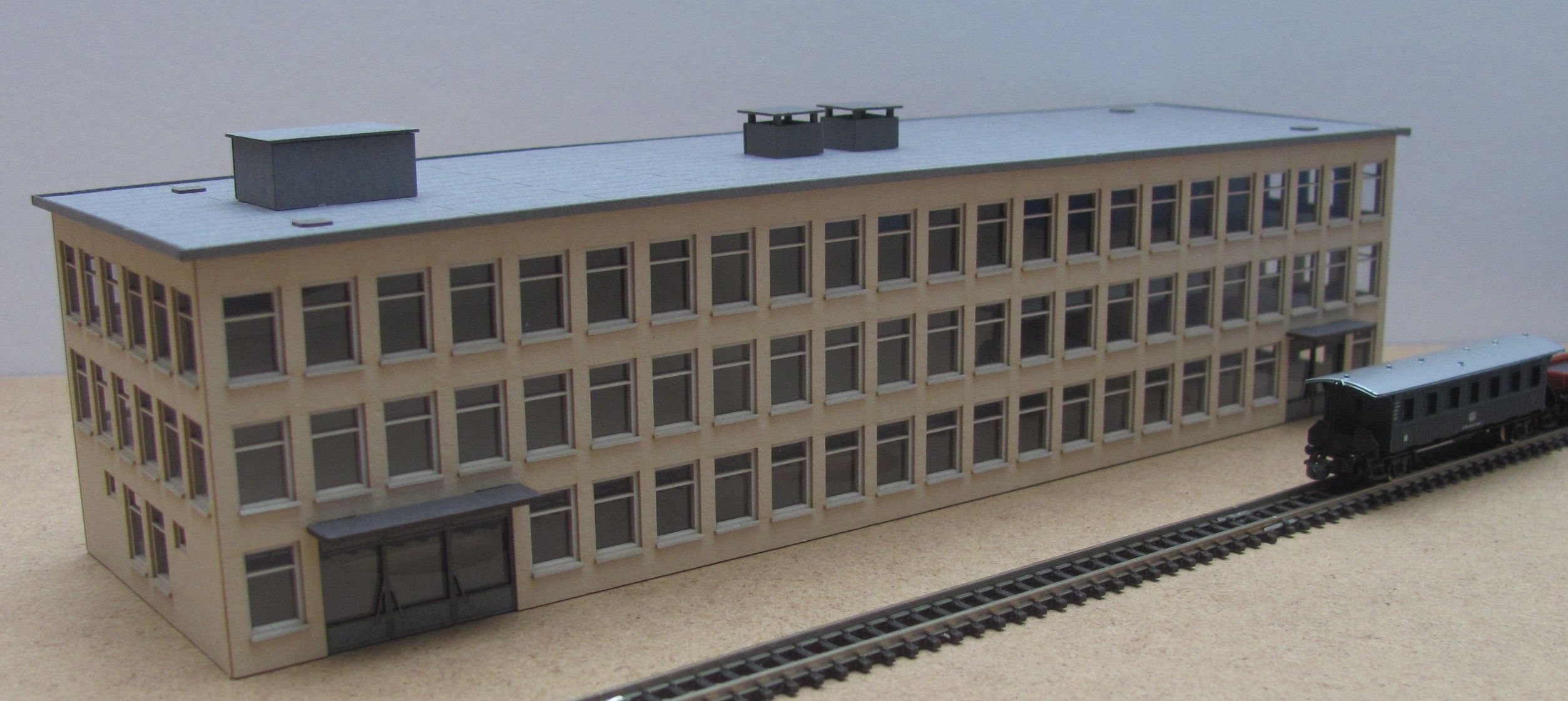 Z801 Laffont - Gro�es Verwaltungsgeb�ude - Spur Z