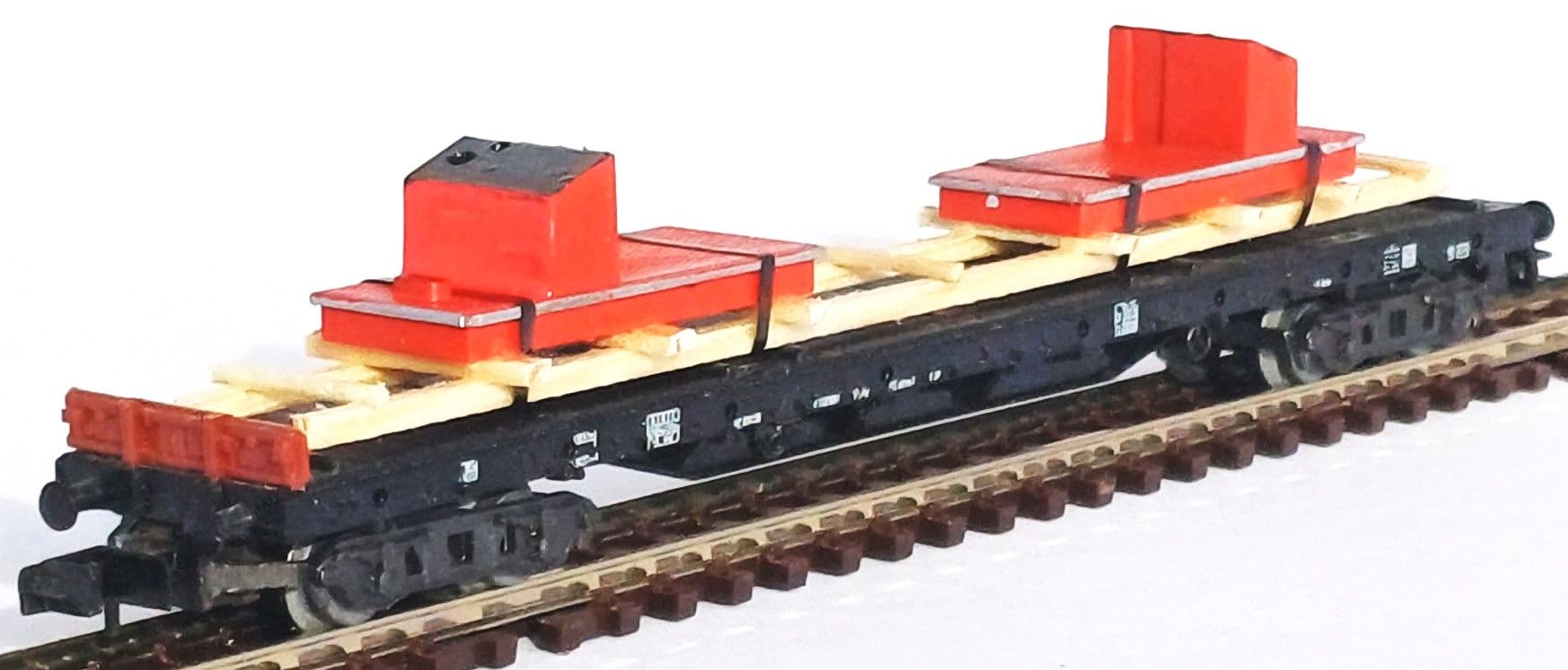 2504 Loewe - Ladegut Maschinenbauteile / N - Spur N