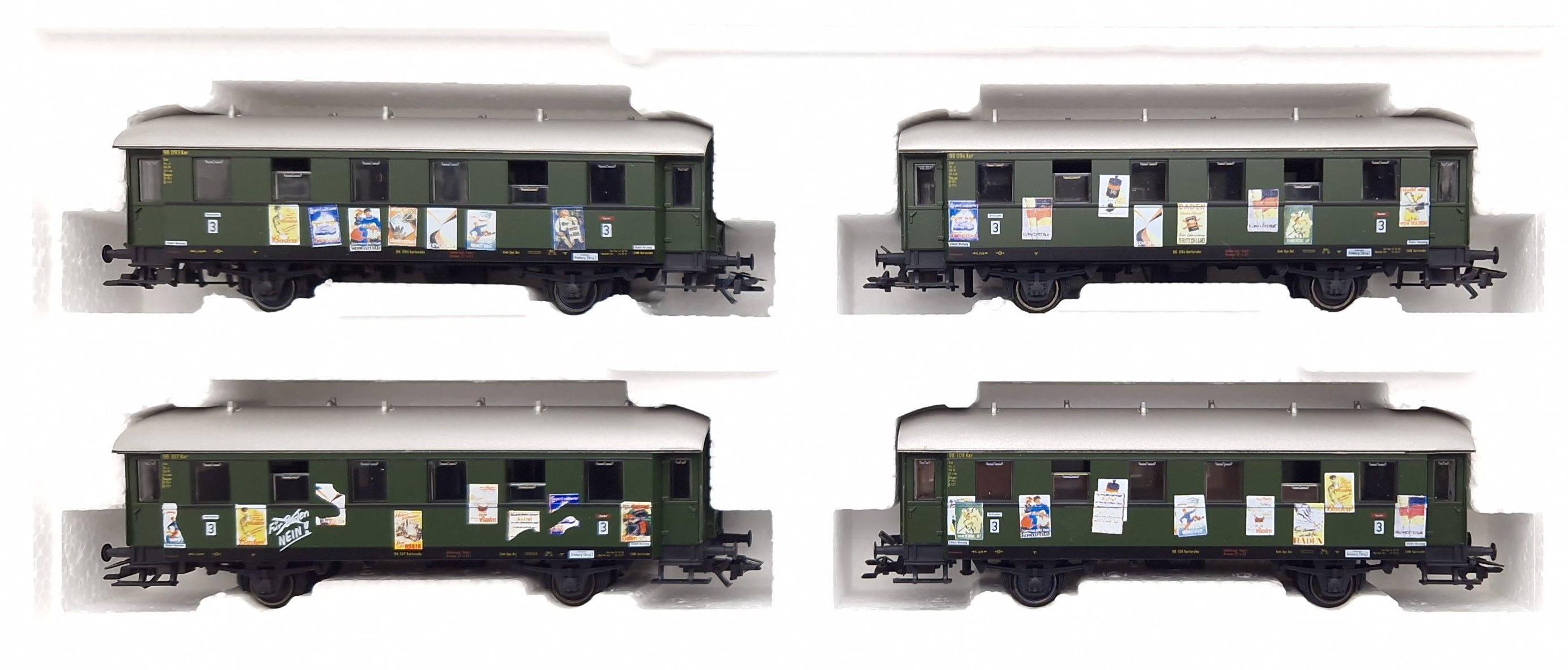 4 Nebenbahnwagen (4235), 3.Klasse, mit farbigen Plakaten zur Vorlsabstimmung zum Südweststaat, Zeitungskopie von 1951, Betriebsnr. 98 093, 98 094, 98 107, 98 10