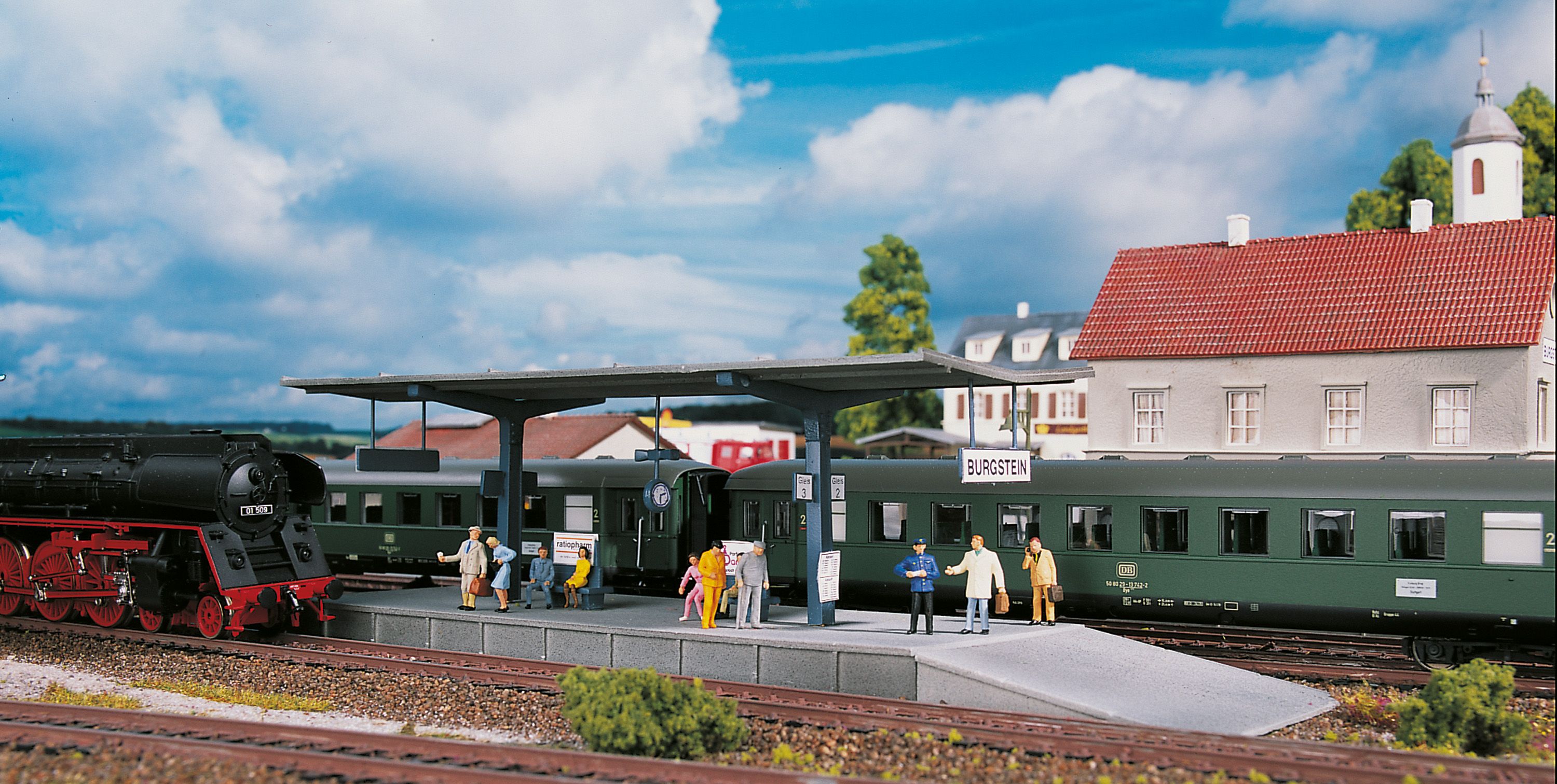 61821 Piko - Bahnsteig Burgstein 1-teilig - Spur H0