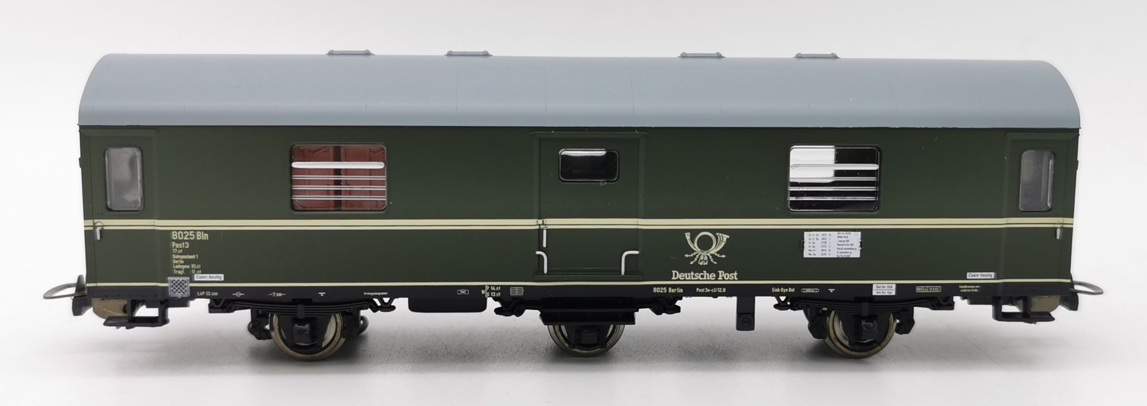Postwagen Post 4-a/21,6 - Bahnpost DR