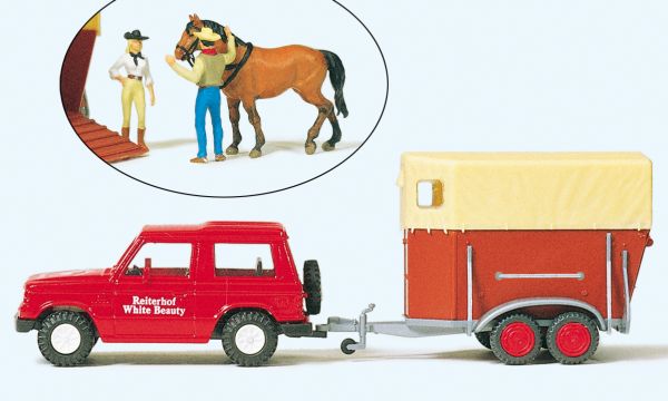 33243 Preiser - Mitsubishi Pajero Reiterhof - 1:87