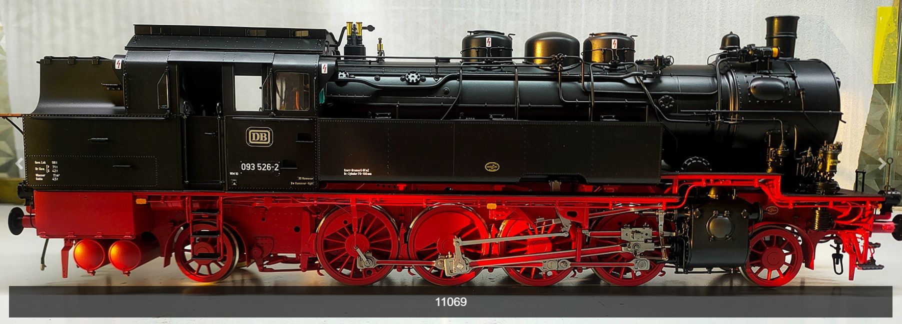 Bw Hannover Hgbf, rot/schwarz, 3x DRG Lampe, 3 Dome, Sandkästen rund, mit Glocke, Oberflächenvorwärmer quer unter Kessel